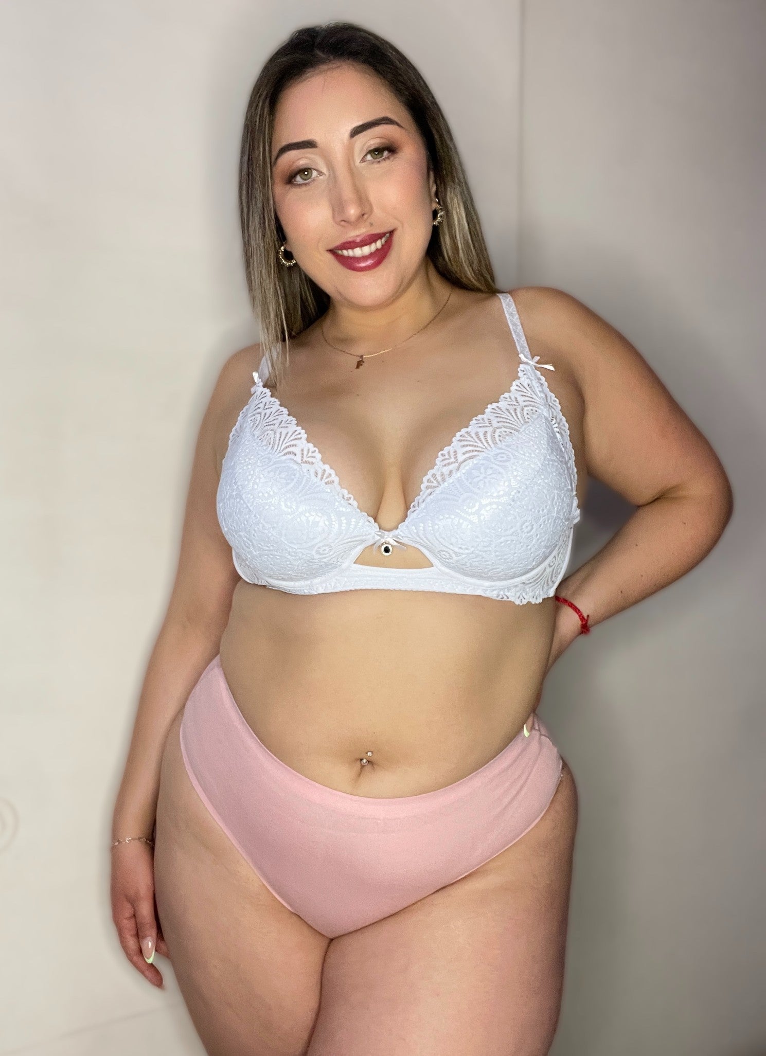 Colaless Angélica
